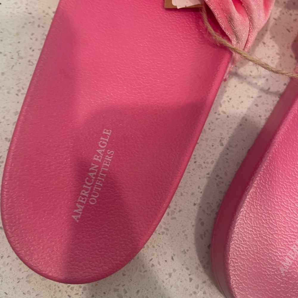 Pink Slippers NWT - Picture 3 of 4